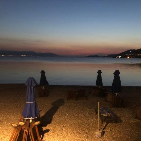 Hospitality In Mythical And Historical Peloponnese1 Appartement Posidhonía Buitenkant foto