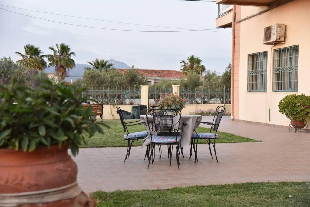 Hospitality In Mythical And Historical Peloponnese1 Appartement Posidhonía Buitenkant foto