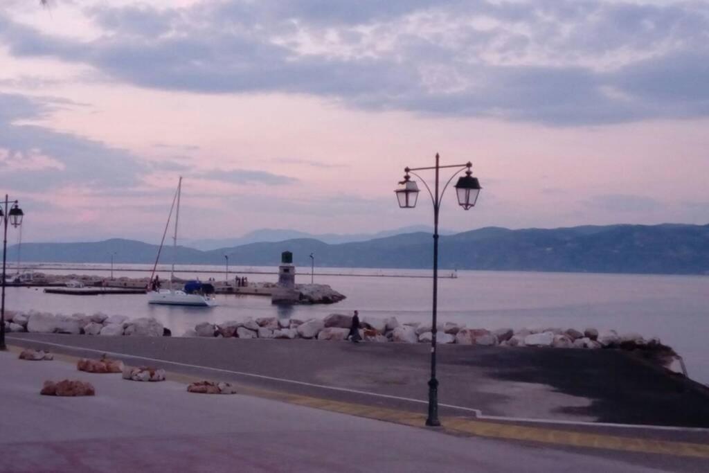 Hospitality In Mythical And Historical Peloponnese1 Appartement Posidhonía Buitenkant foto