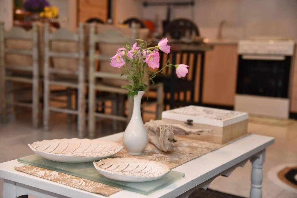 Hospitality In Mythical And Historical Peloponnese1 Appartement Posidhonía Buitenkant foto